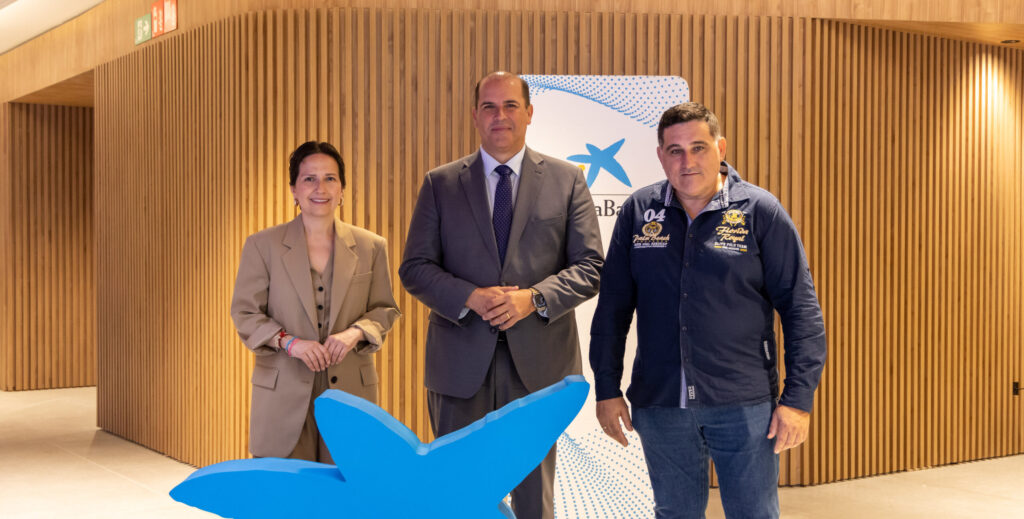 CaixaBank renueva su compromiso con la Federación Canaria de Lucha