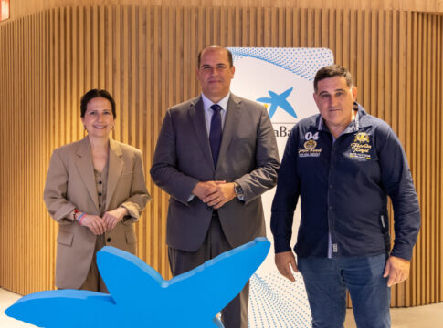 CaixaBank renueva su compromiso con la Federación Canaria de Lucha