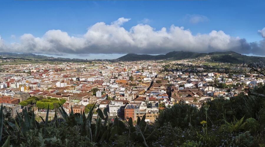 El ICAVI acepta la cesión de cinco parcelas en La Laguna para la construcción de viviendas protegidas