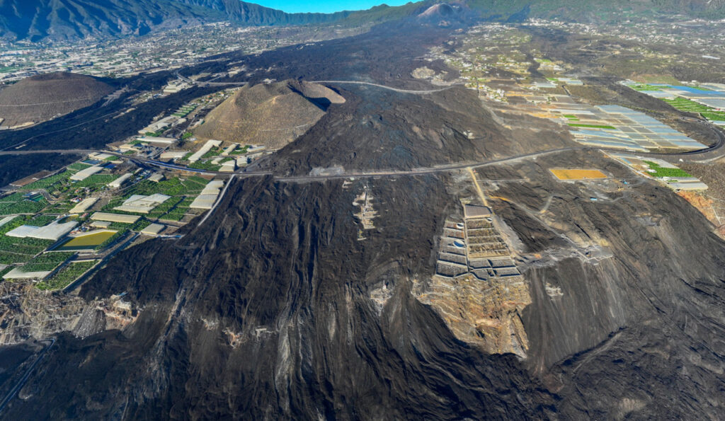 Los afectados del volcán urgen al Gobierno estatal a transferir los 100 millones comprometidos para 2024 y a reactivar la bonificación en el IRPF
