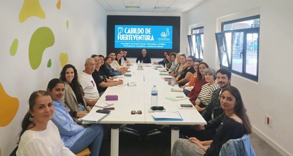 El Cabildo coordina el futuro del tejido social majorero con las asociaciones del tercer sector