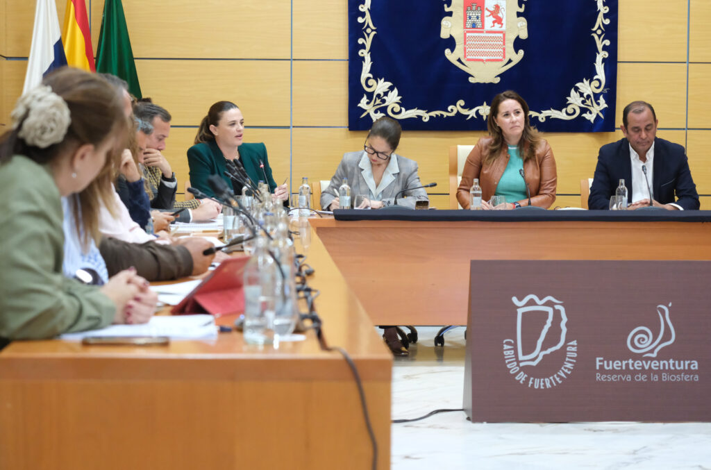 El Cabildo aprueba un Plan Económico Financiero con solidez y comprometido con Fuerteventura