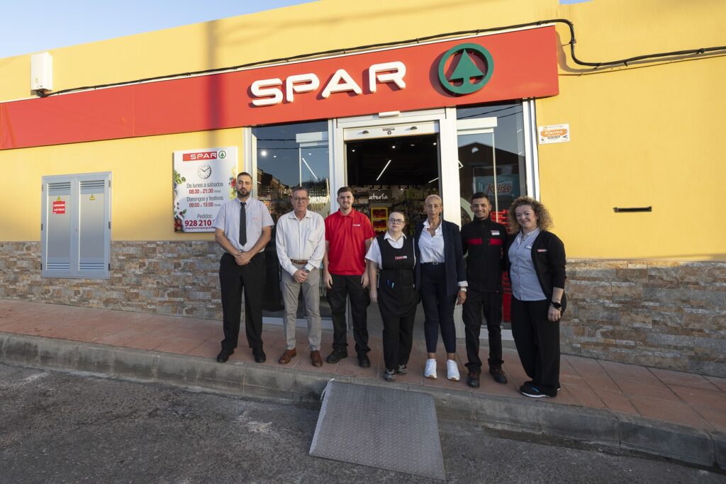 SPAR continúa expandiéndose a nuevas zonas abriendo un nuevo supermercado junto a la playa de El Agujero