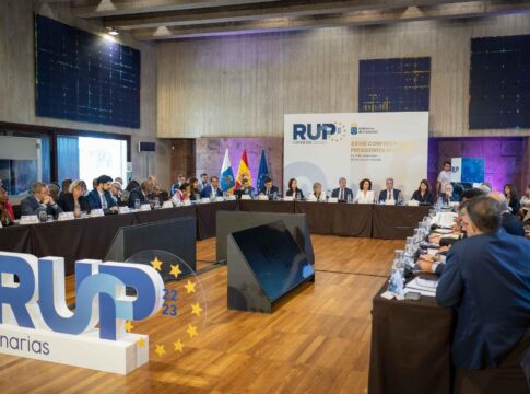 Clavijo eleva a las RUP la estrategia canaria ante desafíos como vivienda, migración y crisis geopolítica