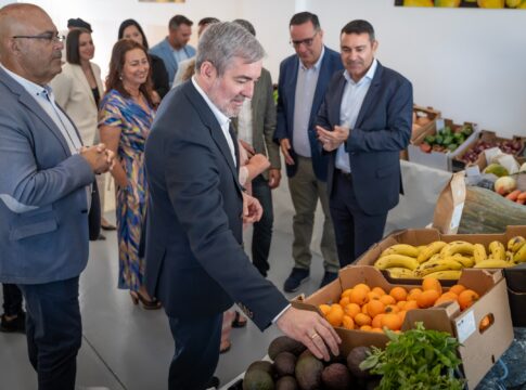 El presidente Clavijo destaca el “éxito” de los ecocomedores que llegan ya a 24.000 alumnos canarios