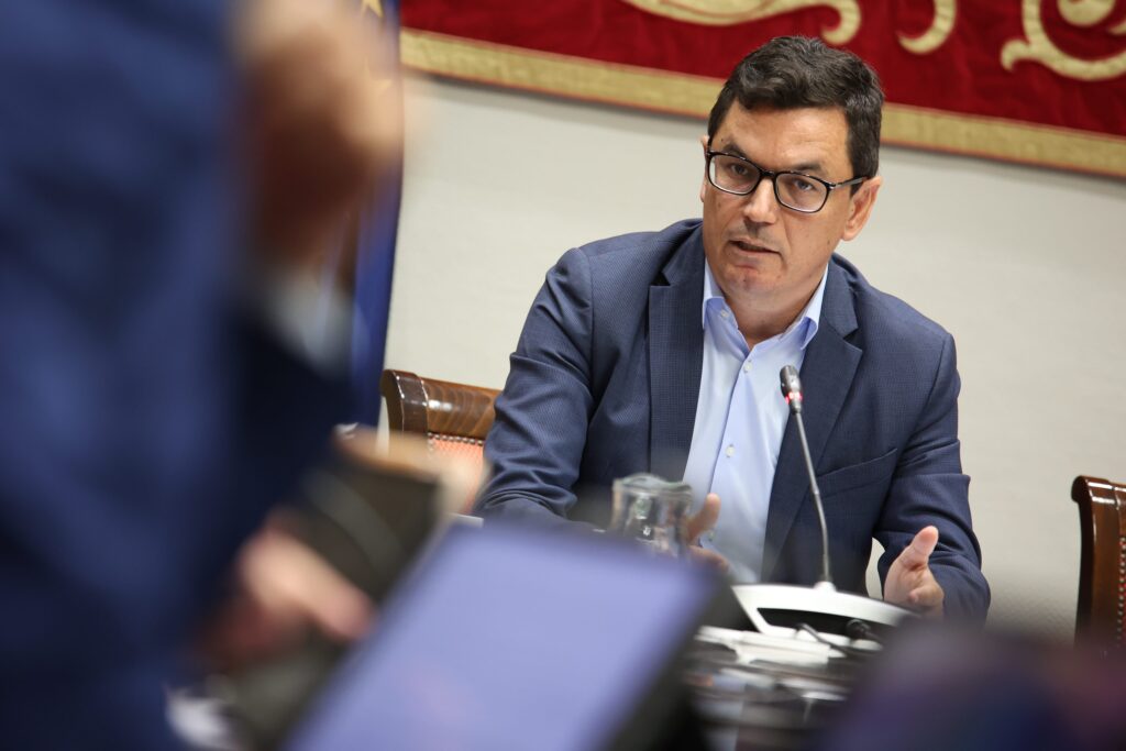 El Gobierno de Canarias impulsa la mejora de la red viaria de La Palma con siete proyectos en curso