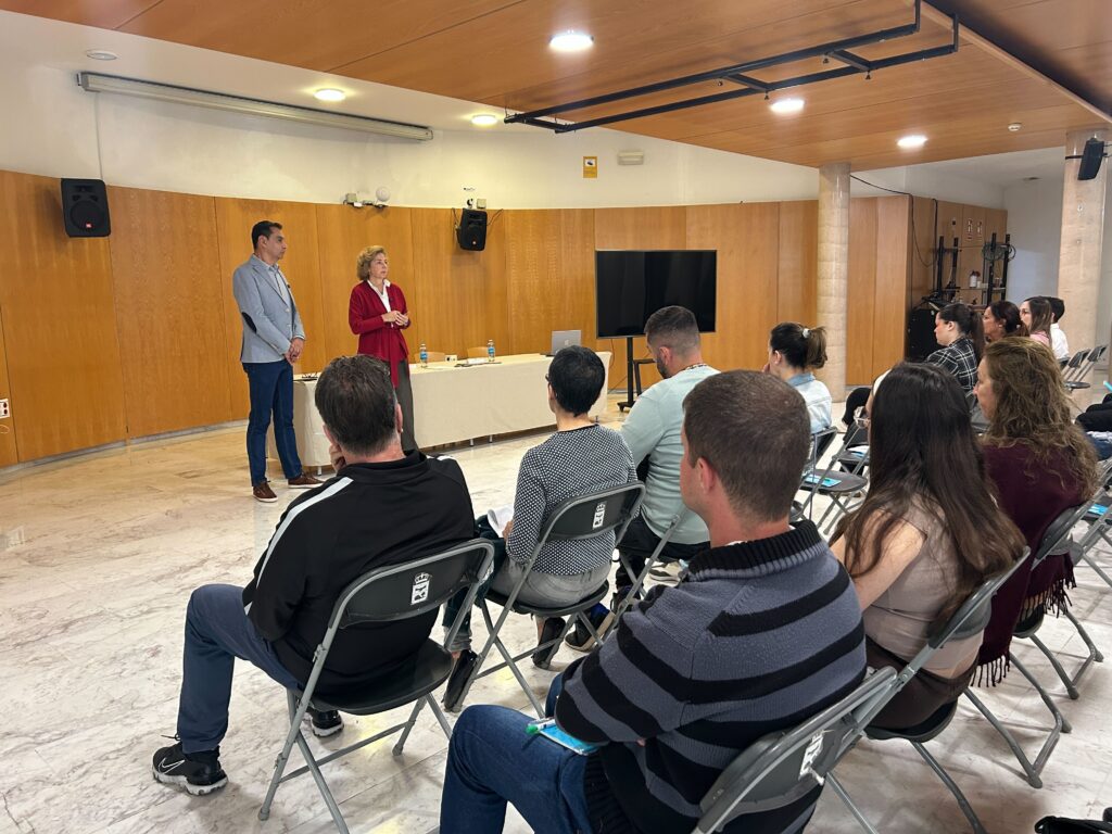 La Cámara reúne a un centenar de personas en la I Feria de Emprendimiento de Guía de Isora