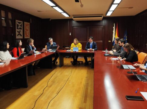 Industria constituye cinco grupos de trabajo para avanzar en la Estrategia de Desarrollo Industrial de Canarias