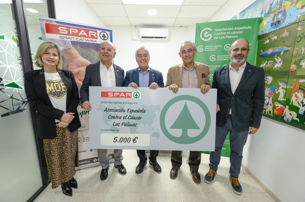SPAR dona 5.000 euros a la Asociación Española Contra el Cáncer