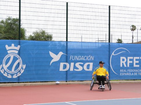 La Federación Canaria de Tenis y Fundación DISA impulsan el tenis en silla de ruedas