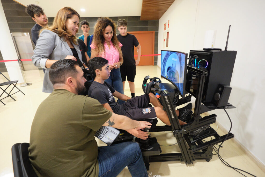 300 estudiantes participan en los primeros talleres del Congreso de Tecnología y Turismo 4.0