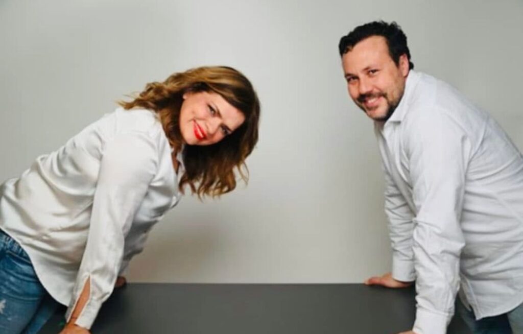 Estefanía Castro y Juan Vera: “Queremos mantener una ventana abierta para generar interacción y construir una comunidad alineada con nuestra visión del emprendimiento”