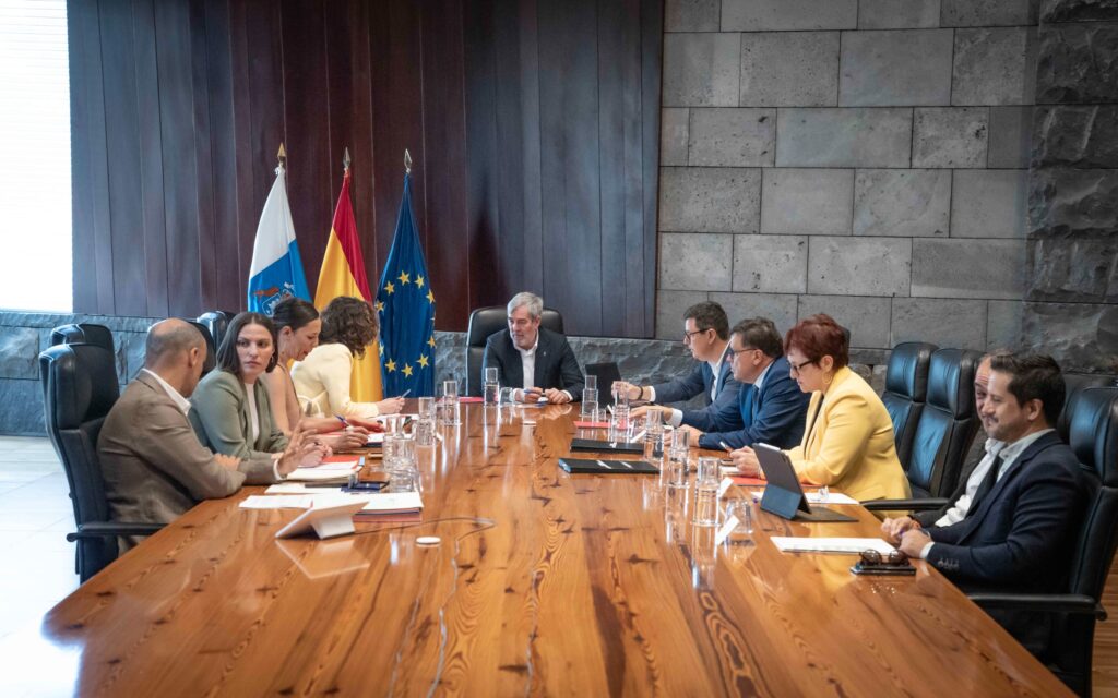 Treinta trabajadores se incorporarán a la gestión de la Dependencia en Canarias