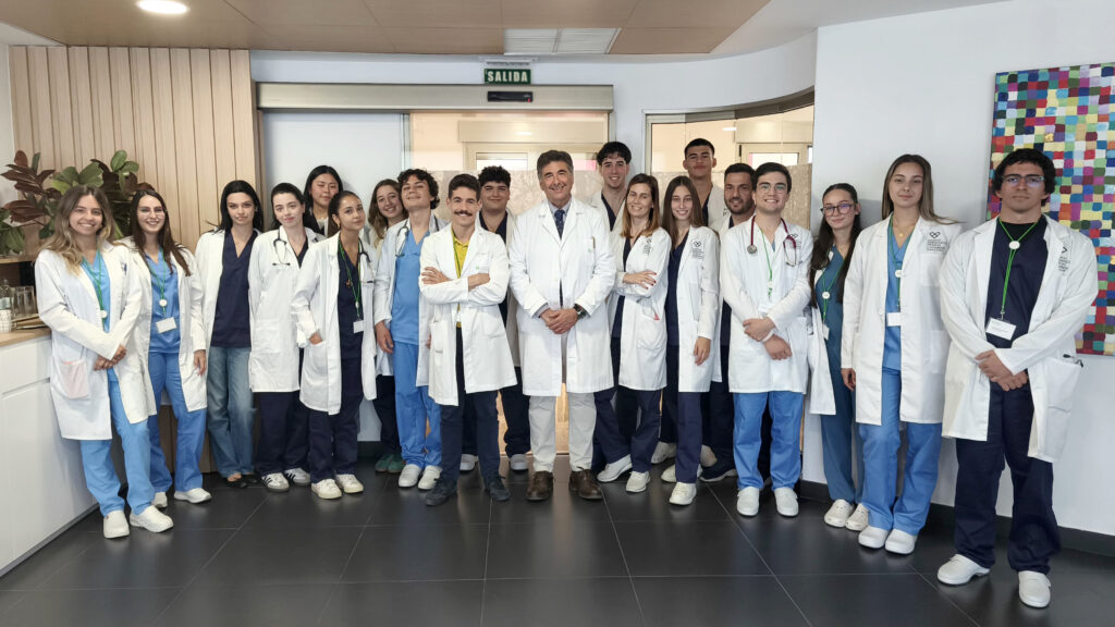 Hospitales Universitarios San Roque y la Universidad Fernando Pessoa Canarias forman a los futuros médicos