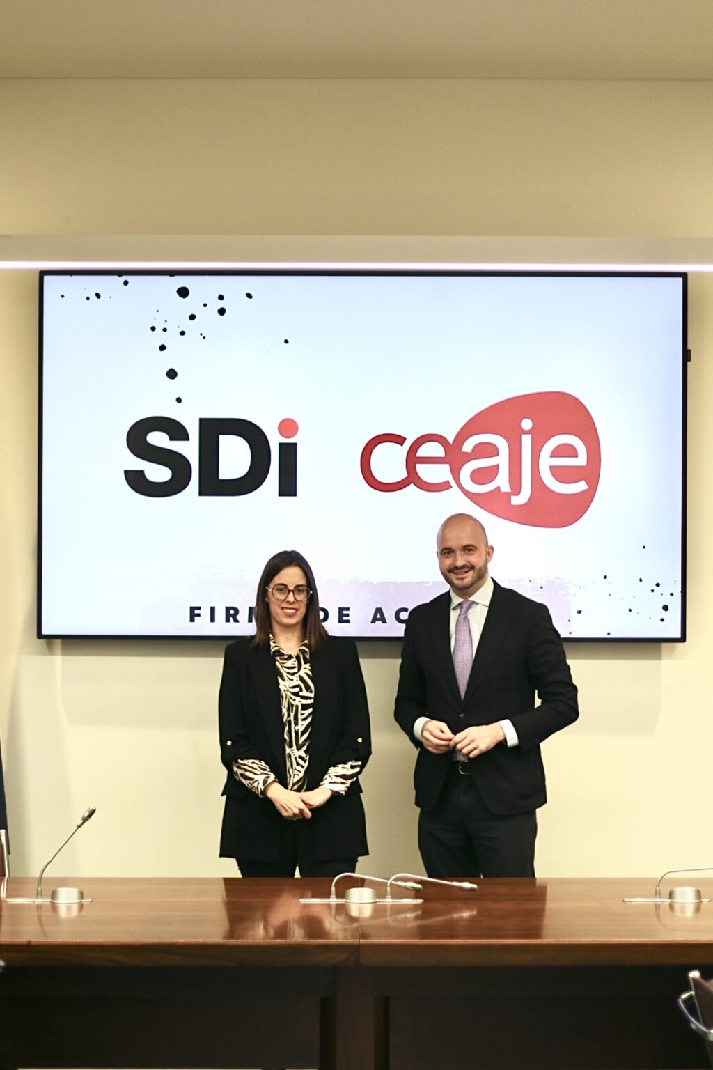 SDi y CEAJE firman un acuerdo para impulsar la digitalización y la eficiencia empresarial entre la juventud empresaria