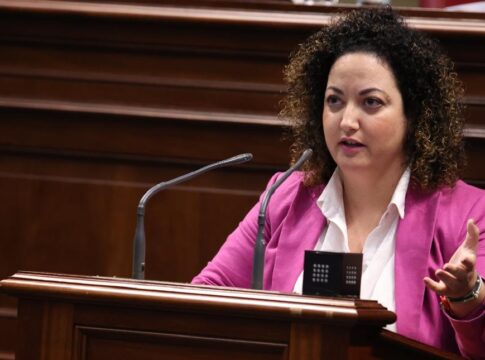 Jana González reivindica la necesidad de que el Estado transfiera los fondos para culminar el Convenio de Carreteras en Canarias