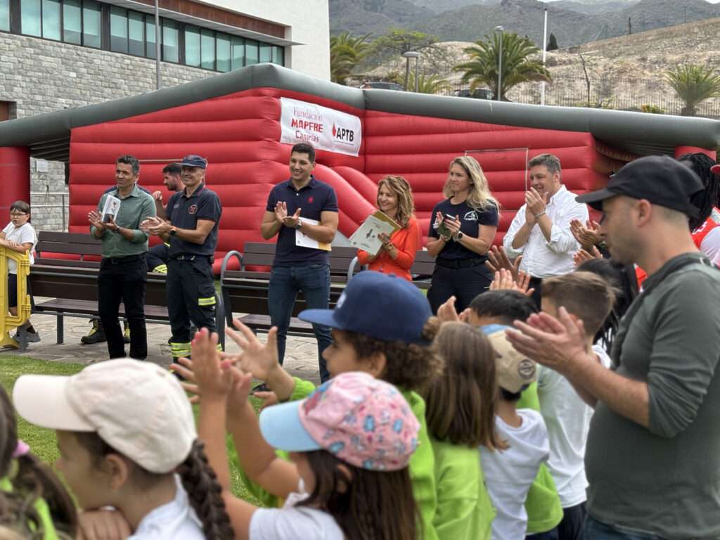 Bomberos de Tenerife celebran una nueva jornada de la Semana de Prevención de Incendios en Adeje