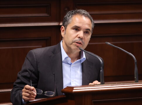 El PSOE reclama “de forma urgente” el estudio ergonómico de las camareras de piso que la consejera de Turismo “oculta interesadamente”