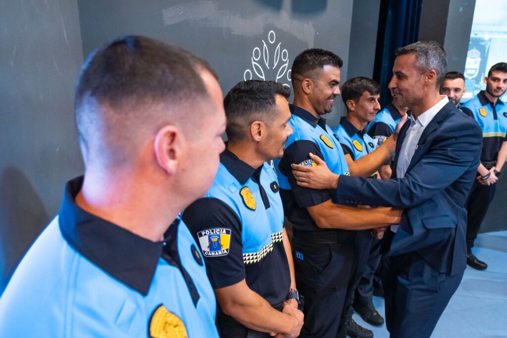 La Oliva insiste: El Estado sigue sin cumplir con Fuerteventura mientras el municipio sí refuerza la seguridad