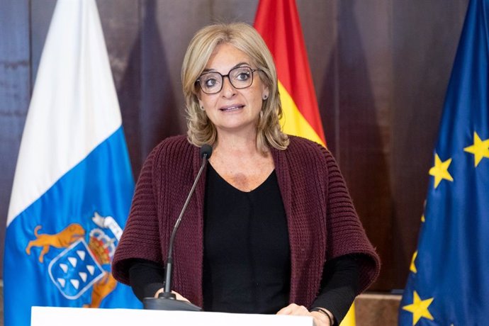 Monzón reitera al Ministerio su petición de inversión de más de 31 millones de euros para dar cobertura a la presión migratoria en Canarias