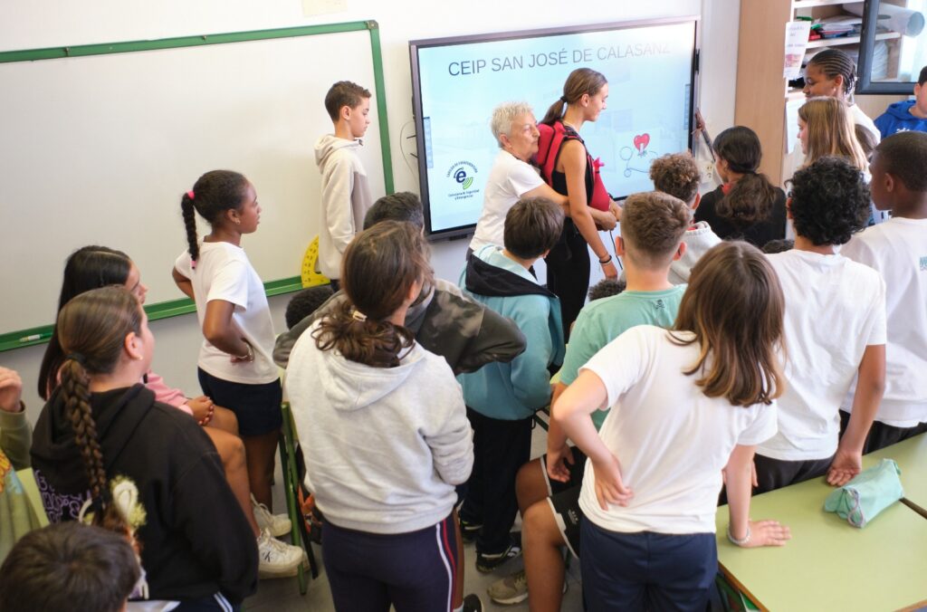 El Cabildo continúa llevando la formación en primeros auxilios a los centros educativos de Fuerteventura