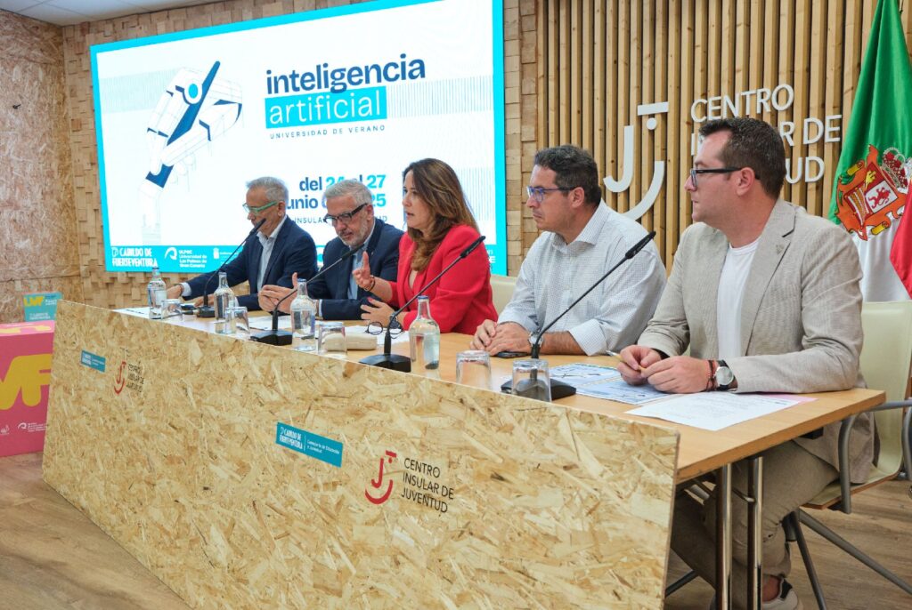 La Universidad de Verano de Fuerteventura arranca su tercera edición con una mirada crítica a la inteligencia artificial
