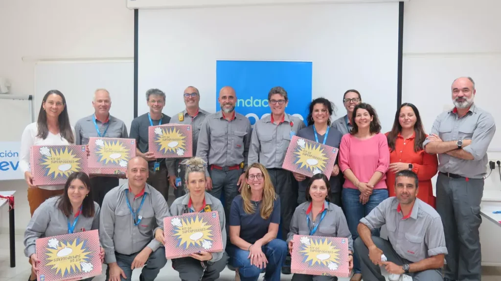 Fundación Moeve y Fundación Pequeño Deseo alegran la estancia hospitalaria a los más pequeños en Tenerife