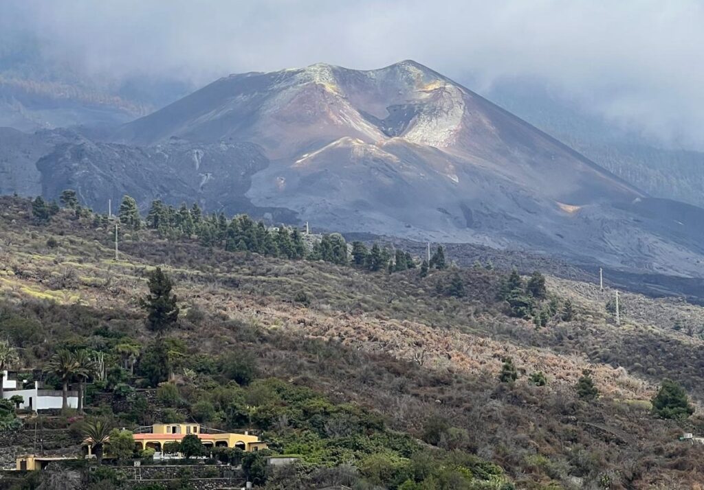 Los Reyes regresan a La Palma para conocer las tareas de reconstrucción tras la erupción del Tajogaite