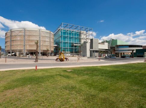 RIU se alía con TIRME para abastecerse de electricidad 100% renovable de origen local