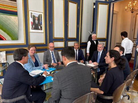 Canarias recaba el apoyo de Francia en sus demandas ante la UE para incrementar la ficha financiera del POSEI