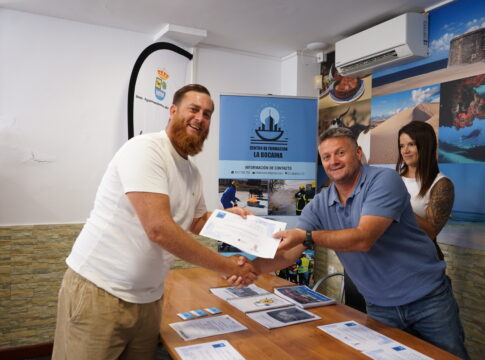 La Oliva impulsa el relevo generacional en la pesca con un curso exclusivo para jóvenes marineros del municipio