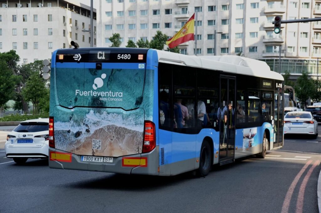 Madrid se sube a la guagua de Fuerteventura