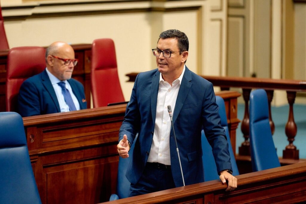 Canarias presenta un documento de propuestas para adaptar el Plan de Vivienda Estatal a la realidad insular