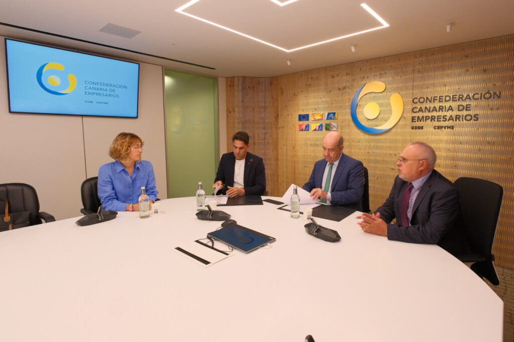La CCE y el Clúster de la Industria del Deporte de Canarias sellan un convenio de colaboración para impulsar el sector deportivo en nuestro Archipiélago
