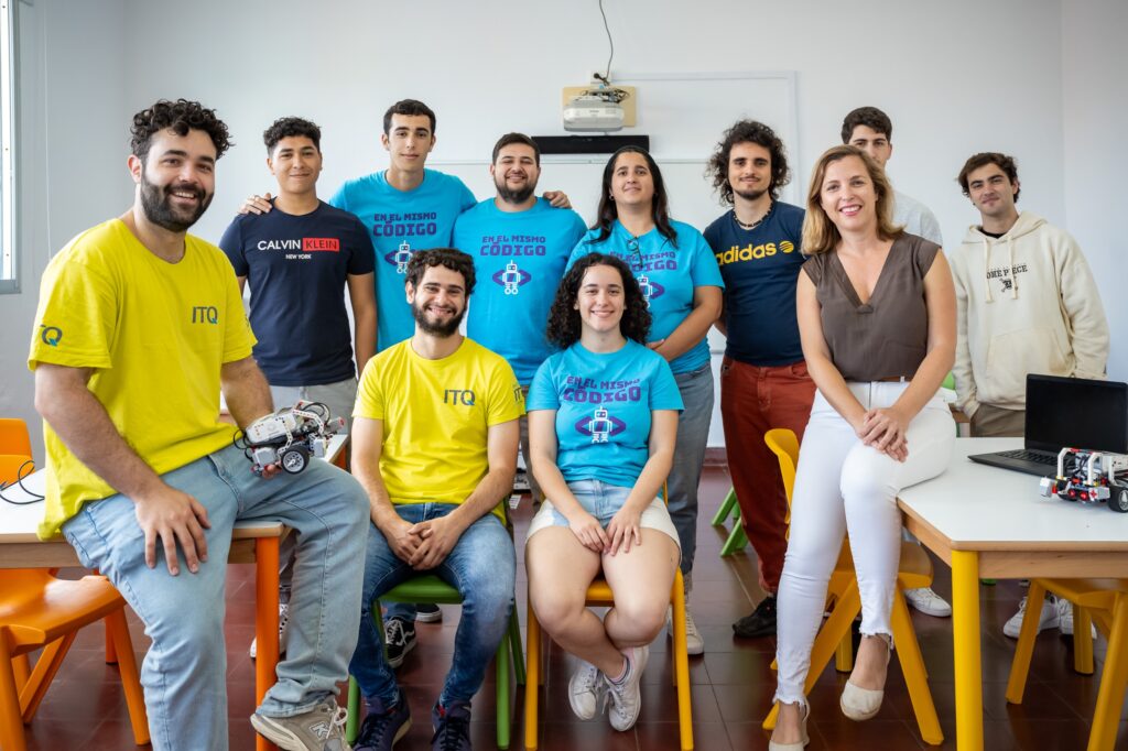 600 estudiantes canarios aprenderán robótica y programación de la mano de la Fundación Sergio Alonso y CaixaBank Dualiza