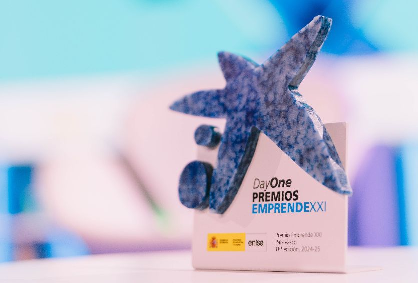 CaixaBank y Enisa lanzan la 19.ª edición de los Premios EmprendeXXI con nuevas categorías y reconocimientos