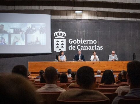 Fernando Clavijo destaca la colaboración con los municipios para fortalecer el sistema de seguridad canario