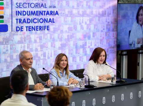El Cabildo refuerza las acciones para proteger la indumentaria tradicional de Tenerife