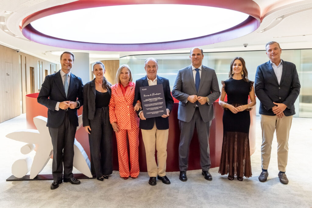 Juan Miguel Sanjuán, galardonado con el Premio de Filantropía de CaixaBank Wealth Management en Canarias