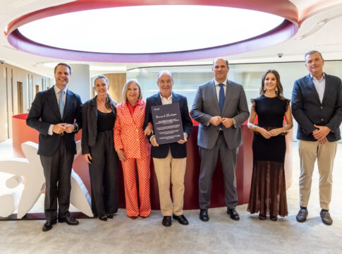 Juan Miguel Sanjuán, galardonado con el Premio de Filantropía de CaixaBank Wealth Management en Canarias