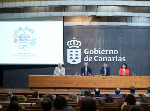 El Gobierno de Canarias anuncia líneas de ayuda por valor de 3,1 millones para los mercados tradicionales