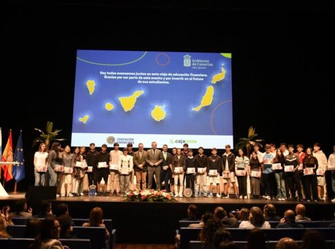 Canarias impulsa la educación financiera juvenil con jornadas formativas dirigidas a los estudiantes