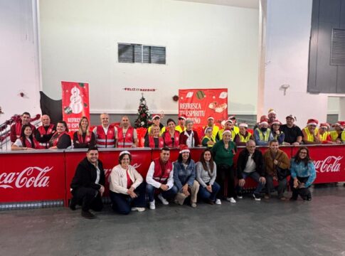 Coca-Cola y la Asociación de Empresarios de la Zona Centro de Santa Cruz de Tenerife, en colaboración con el Catering Lucas Gamonal, reparten 500 comidas solidarias
