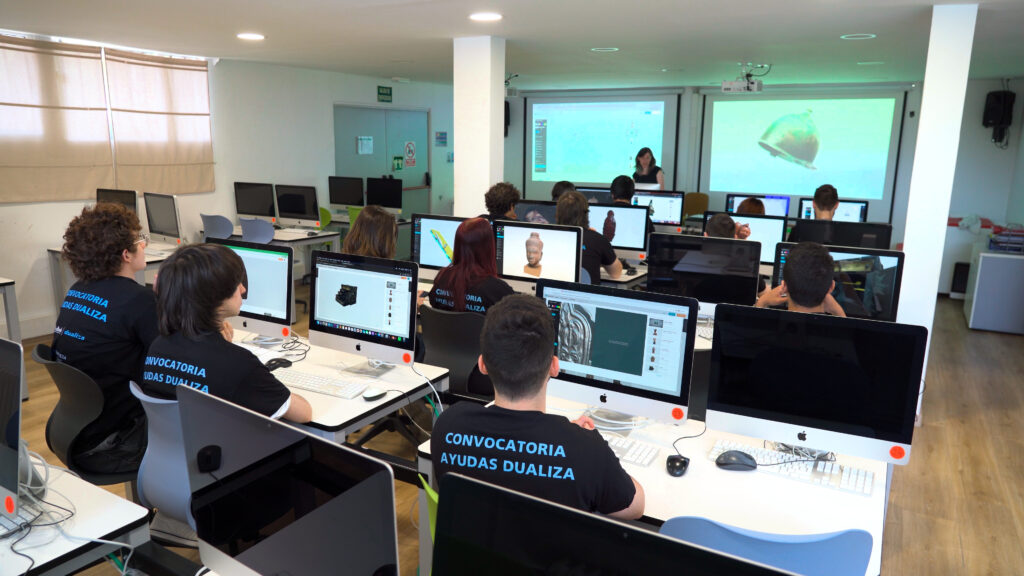 Tres centros canarios de FP, seleccionados entre 58 de toda España para participar en la Convocatoria de Ayudas de CaixaBank Dualiza y FPEmpresa por la innovación de sus proyectos