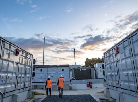 Naturgy refuerza su liderazgo renovable en Canarias con dos nuevos proyectos de almacenamiento con baterías