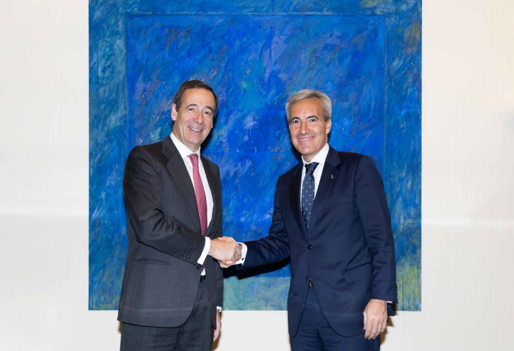 CaixaBank, primer banco que se une a ILUNION Legal Academy
