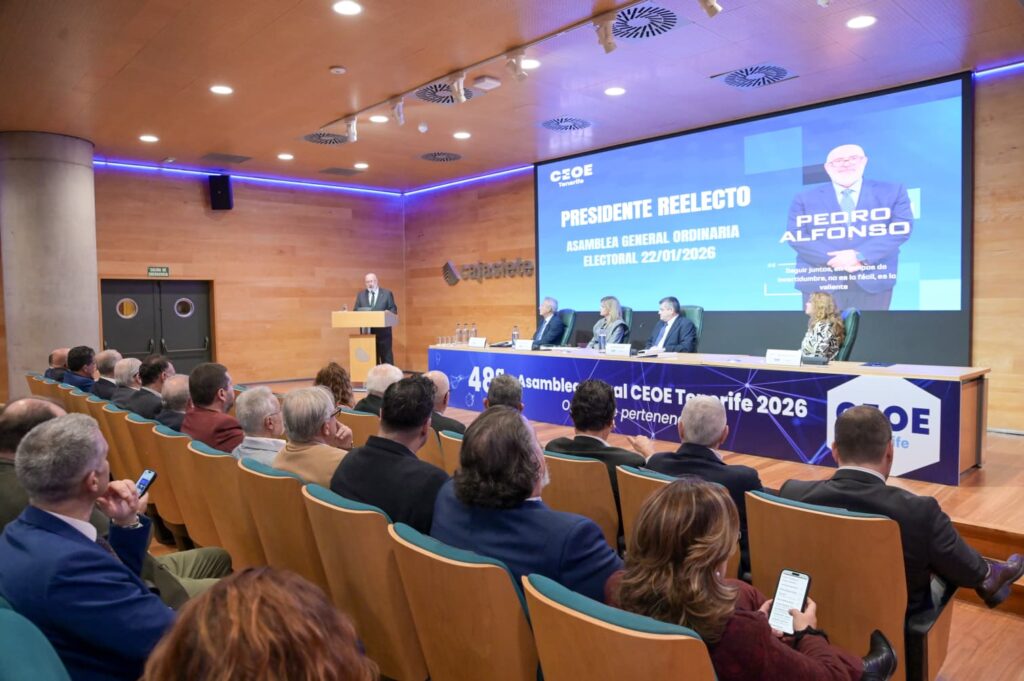 Pedro Alfonso Martín reelegido con candidatura única presidente de CEOE Tenerife