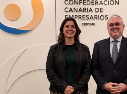 La viceconsejera de empleo visita la Confederación Canaria de Empresarios para reforzar la colaboración público-privada