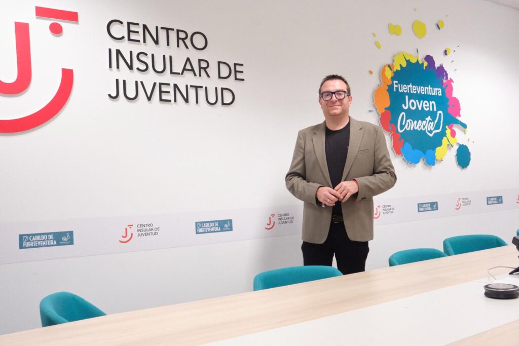 Adargoma Hernández: “Fuerteventura debe avanzar en infraestructuras educativas para cubrir las necesidades reales de la Isla”