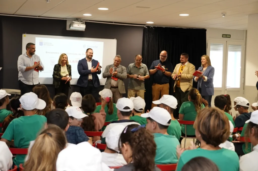La industria canaria siembra vocaciones desde la escuela